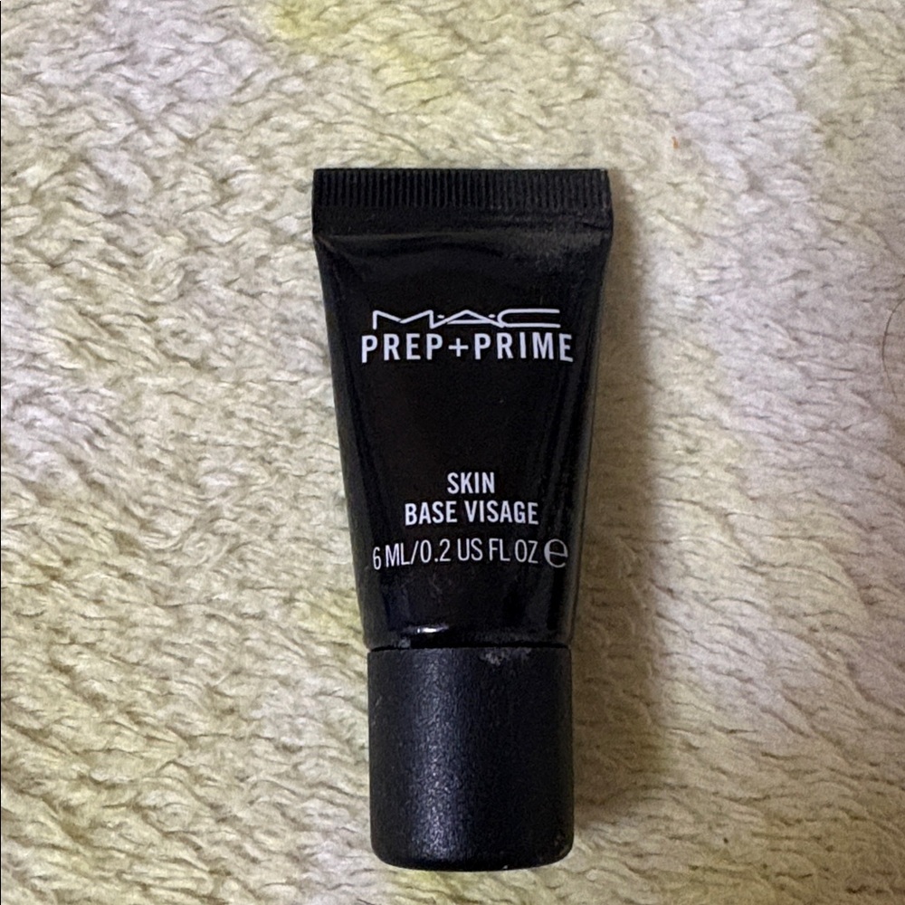 Makeup Bundle - Picture 8 of 9